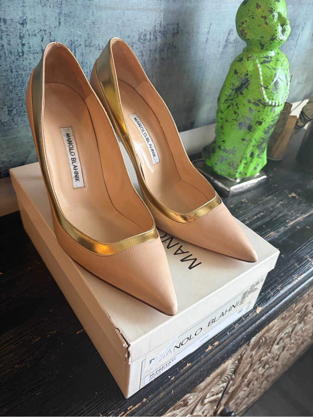 Manolo Blahnik Nude & Gold Pumps — Size 10